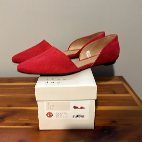 Women’s flat shoes - Picture 2 of 3